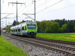 BLS - NINA Tiebzug RABe 525 010-5 unterwegs bei Lyssach am 30.04.2016