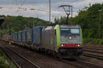 BLS Cargo 486 510 mit einem Containerzug in Köln West, am 12.05.2019.