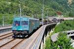 BLS Steuerwagen am 09.07.26 in Kandersteg Autoverladung von einen Gehweg aus fotografiert 