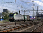 BLS - Lok 475 404-0 vor Güterzug unterwegs in Prattelen am 15.09.2018