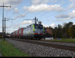 BLS - Lok 475 407 vor Güterzug unterwegs bei Uttigen in Richtung Thun am 24.10.2020