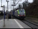 BLS - Lok 475 417 mit Güterzug bei der durchfahrt in Rheinfelden am 31.01.2021