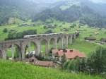 14-07-2009. Der neue Regio-express  Ltschberger  auf den Kanderviadukt bei Frutigen.