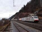 Zwei BR 185 der Crossrail mit GZ bei Hohtenn am 1.12.2007