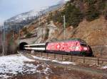 Re 460 015 mit IC nach Brig am 6.12.2007 beim Schluchitunnel.