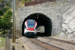 RABe 524 102 bei der Einfahrt in den Schluchitunnel; 20.04.2010