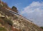 Zum Schlu beim Abstieg noch ein IC geschoben von einer BR 460 in Richtung Ltschberg-Tunnel am 09.11.2006.