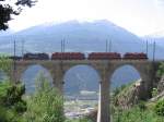 Zwei Re 4/4 und zwei Re 6/6 auf dem Luogelkin-Viadukt am 15.06.06