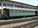 bls - ( Emmental Burgdorf Thun Bahn ) Nostalgie Personenwagen B 527 vor dem Depot in Huttwil am 10.05.2007