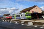 BLS: FARBVARIANTEN/VERSUCHSANSTRICH AUS DEM JAHRE 2007. RBDe 566 232 ex RM in Kirchberg-Alchenflüh am 7. Januar 2007.
Foto: Walter Ruetsch 