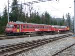 2 Kl. Steuerwagen Bt  990 + Personenwagen 2 Kl. B  513 + Elektro-Rangierlok Te 2/2 303 im Bahnhofsareal von Ramsei am 23.02.2007