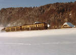 EBT/VHB: Als auf der ehemaligen VHB noch planmässige Züge verkehrten.
Regionalzug bestehend aus einem BDe 4/4 I Pendel bei Sumiswald  im Januar 1985.
Foto: Walter Ruetsch 