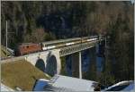 Highlight 2013: Lange verschmäht und dann doch noch hingerannt: Die SZE; und besonders die 135 Meter lange Bunschenbachbrücke, welche hier von einem zum Fahrplanwechsel umgestellten GoldenPass RE mit der Re 4/4  193  Grenchen  befahren wird.
5. Dez. 2013