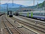 Das BLS Depot in Spiez fotografiert aus dem Zug in Richtung Mlenen am 29.07.08.