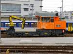 BLS - Tm 2/2  98 85 523 4 382-0 im SBB Bahnhof Biel am 02.05.2015