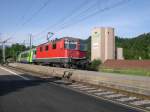 Einfahrt in Entlebuch hat am 26.05.07 der BLS-Regioexpress mit BLS Re 4/4 Nr.