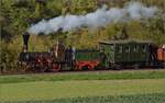 Zum 175-Jährigen hat die SBB Historic die Spanisch Brötli-Bahn ausgepackt.

Kurz vor Etzgen bemerkt man kaum, dass das Grün hinter der Limmat den Rhein verdeckt. Der Nachbau des ersten Schweizer Zuges ist hier auf der letzten Fahrt des Wochenendes. Oktober 2022

