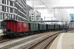 SBB Historic, VEREIN DAMPFGRUPPE ZÜRICH.
Dampf-Loki-Club Herisau.
Dampflokspektakel  im Kopfbahnhof Zürich-HB am 12. September 2021 mit Eb 3/5 5819,  B ¾  1367 sowie  Eb 3/5 9, ehemals Bodensee-Toggenburg-Bahn.
Besondere Beachtung gilt den sehr interessanten Wagen.
Foto: Walter Ruetsch
 