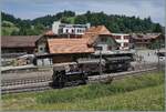 Nachdem die  die E 3/3 853 (UIC 90 85 0008 573-3) des Verein Historische Eisenbahn Emmental in Wasen angekommen ist, muss der Zug f�r die R�ckfahrt nach Sumiswald-Gr�nen umfahren werden. 

14. Juni 2025
