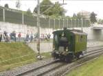 Jubilumsparade in Lausanne 1997.150 Jahre Schweizer Eisenbahnen.
Dampflok Ec 3/3 SLM 1936 der Huttwil-Wolhusen Bahn (HWB)an der Parade.Anders als bei den Paraden in Nrnberg/DE 1985 und in Strasshof/ 1987,wurden(wohl aus Mangel an hist.Wagenmaterial)nur Lokomotiven und Triebwagen gezeigt.(Archiv P.Walter)