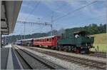 Zum traditionellen Gotthelf M�rit von Sumiswald erreicht der seit einigen Jahren zur Tradition geworden OeBB Extrazug von Balsthal sein Ziel Sumiswald Gr�nen.