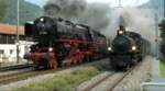  Wenn der Vater mit dem Sohn.... Parallelausfahrt von Dampflok  01 202 und RhB Dampflok G4/5 am 12.09.2009 in Chur/GR
Archiv P.Walter 
