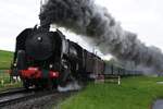 141.R.568 +  Swiss Classic Train  + Re 4/4 II 11161, Leimern (zwischen Aarberg und Lyss), 28. April 2023. Mittellandrundfahrt Vallorbe-Lausanne-Payerne-Lyss-Biel Produktionsanlage Ost-Neuchâtel-Lausanne-Lausanne Triage-Vallorbe. Die Re 4/4 II 11161 verkehrte an der Spitze des Zuges Lyss-Biel Produktionsanlage Ost und Lausanne-Lausanne Triage.