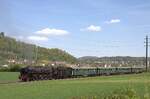 Die Mountain f�hrt am 18.04.2026 mit den Nostaligewagen durch die Ebene bei Koblenz Richtung Full und Laufenburg. Im Hintergrund sind Teile der Stadt Waldshut zu sehen.