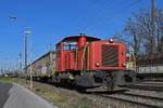 Tm 232 310-3 der Firma Thommen rangiert am 10.04.2025 beim Bahnhof Kaiseraugst.