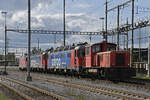 Der Tmf 232 310-8 wird an die Loks Re 420 332-9, Re 620 007-5 und Re 620 082-8 angekuppelt und der Zug wird auf ein Nebengleis beim Bahnhof Kaiseraugst verschoben.