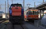 ASm Aare Seeland mobil AG: Am 843 059-7 von SBB Cargo und Be 4/4 104, Pendelverkehr Niederbipp-Oensingen zu den Hauptverkehrszeiten von Montag bis Freitag w�hrend Bauarbeiten in Niederbipp, Oensingen,