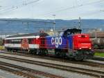 SBB - Am  843 065-4 mit Dienstwagen X 60 85 99-33 927-3 in Yverdon les Bains am 25.04.2012