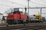 Am 841 003-7 zusammen mit dem XTmass 90 85 92 19 001-5, durchfahren den Bahnhof Pratteln.