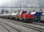 SBB -Am 841 010-2 mit Kesselwagen abgestellt im Bahnhofsareal von St.Maurice am 08.04.2012