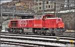 Am 843 015-3 vor der St.Othmarsbrücke in St.Gallen. (19.11.2018)