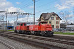 Die beiden Rangierloks Am 843 027-4 und die Am 841 018-5 durchfahren den Bahnhof Rupperswil. Die Aufnahme stammt vom 13.03.2020.