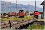 Fahrzeugvielfalt in Buchs SG. Zwei Re 4/4 III warten auf die Abfahrt währenddem sich die Em 3/3 18338 und die Am 843 019-1 ausruhen. Im Hintergrund ist noch eine 1116 zu sehen. (29.04.2015)