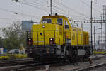 Am 847 909-9 der Vanoli AG durchfährt am 13.10.2022 solo den Bahnhof Pratteln.