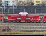 Ex SBB -  Loks vom Typ Bm 6/6 18501 abgestellt im Güterbahnhof von Winterthur am 11.02.2024 .. Standort des Fotografen auf der Untere Vogelsang Strasse