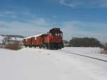 Die Em 831 001-3 auf dem Industriegleis zur Firma Benkler AG in Villmergen am 30.01.04