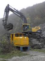 Bözenegg-Eriwis Bahn / Diema DS30 2054 Bj.1957 / Ein Hangrutsch führte kurzfristig in der stillgelegten Grube Eriwis wieder für ein paar wenige Tage zu Abbauaktivitäten.