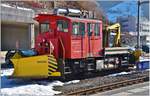 Tm 232 038-0 mit beidseitigen Schneepflügen in Schwanden.