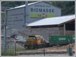 T239-S01 rangiert Evergreen Container vor dem Biomasse Kraftwerk der Tegra auf dem Gelnde der Ems Chemie- (04.06.2007)