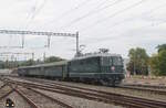 DSF Re 4/4'' 11173 verl�sst am 16.8.2026 Koblenz als Extrazug nach B�lach. Anl�sslich dem 150 j�hrigen Jubil�um der Strecke Winterthur - B�lach - Koblenz verkehrten zwischen Koblenz und B�lach im Stundentakt Extraz�ge, die diese Strecke in den letzten Jahren pr�gten. Zus�tzlich war im Depot des DSF Tag der offenen T�r, weshalb dieser Standort �ffentlich zug�nglich war. 
