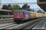 SBB - 420 344 vor Postzug bei der Durchfahrt im Bhf.