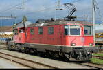 SBB - 420 300 mit 234 201 im Bahnhof Yverdon am 02..10.2025