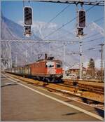 Ein typischer  B -Schnellzug um die Jahrhundertwende mit  Re 4/4 II, D, A, A , B, B, B, B und B  alles meistens EW II; hin und wieder EW I, besonders zur Verstärkung. 
Im Bild die SBB Re 4/4 II 11326 bei der Einfahrt in Martigny. 

Analogbild vom März 1998