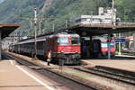 SBB Re 4/4 II 11150 mit Interregio nach Locarno im Bahnhof Bellinzona am 19. Juli 2006.
