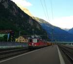 Re 420 269 + Re 420 XXX mit einem Güterzug in Richtung Arth-Goldau am 21.7.2015 bei der Durchfahrt in Erstfeld.
