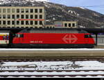 SBB - Lok 460 107-6 im Bhf. Chur am 2024.11.24